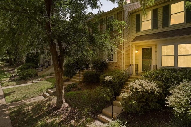Photo - 5680 White Dove Ln (Clifton, VA) Townhome