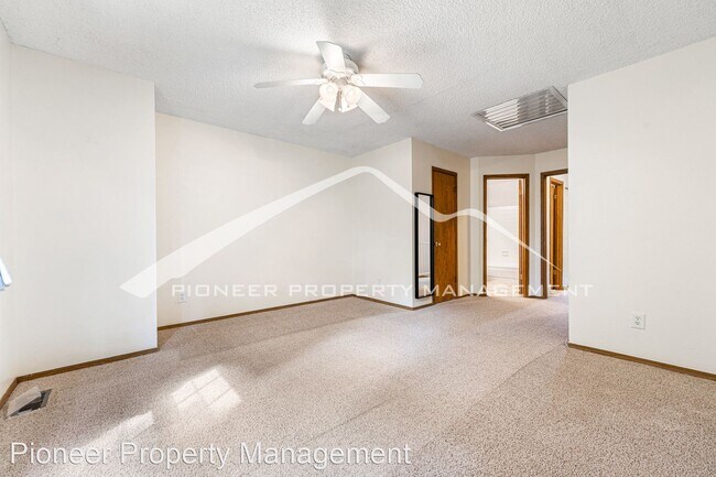Foto del edificio - 2 br, 1.5 bath House - 9742 W Cornell Pl