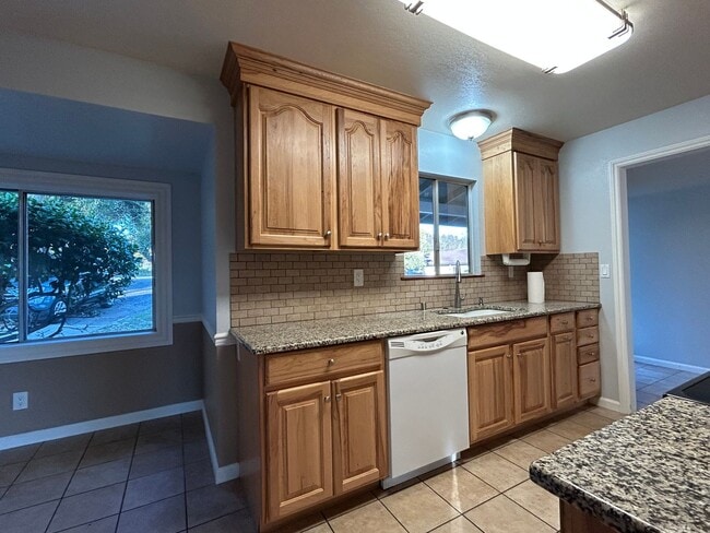 Foto del edificio - 120 Bessie Ln