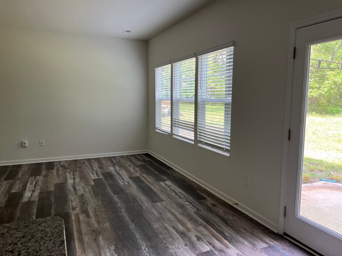 Family Room - 519 Biltmore St