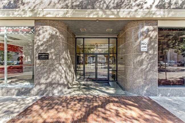 Building Photo - 311 W Ashley St