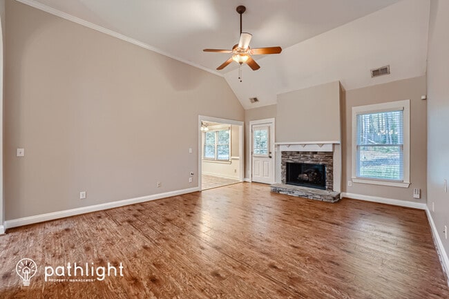 Building Photo - 71 Jefferson Dr, Dallas, GA, 30132