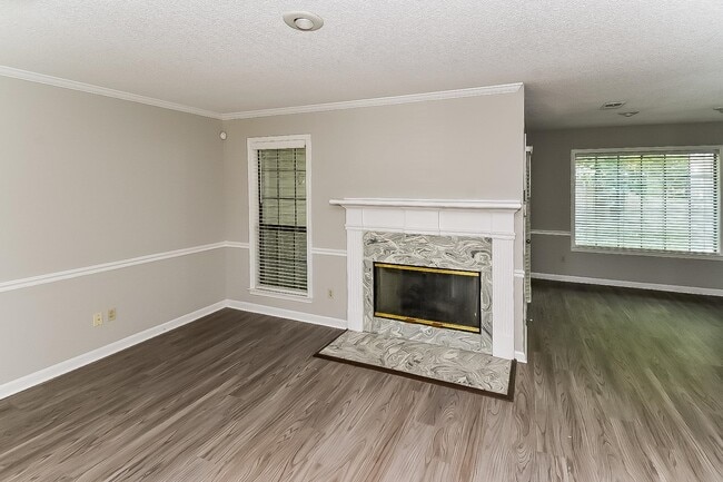 Foto del edificio - 7253 Leeward Cove