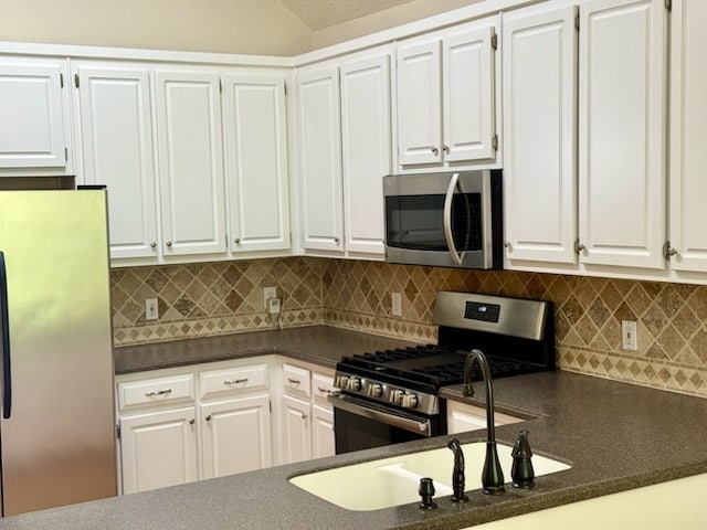 Foto del edificio - 3007 Clove Tree Ln