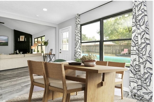 Foto del edificio - 5706 Sunnygate Dr