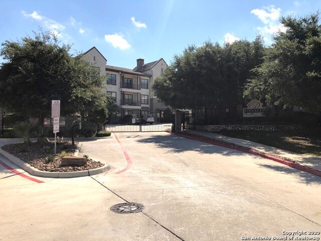 Primary Photo - 7342 Oak Manor Dr