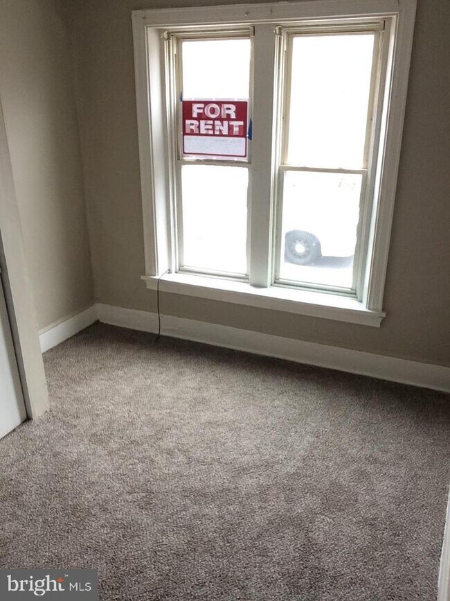 Building Photo - 434 Peffer St