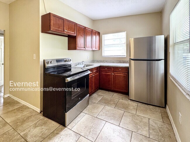 Foto del edificio - 2925 N 46th St