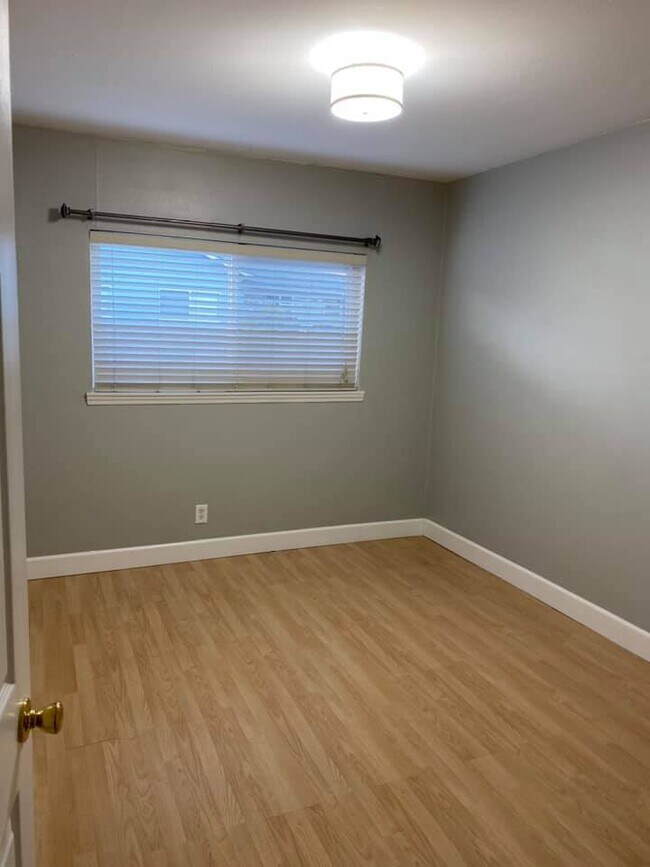 Foto del edificio - 513 Piazza Dr