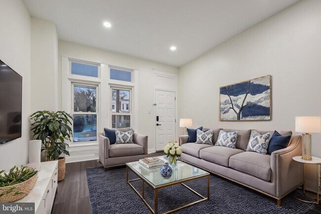 Foto del edificio - 3041 Belmont Ave