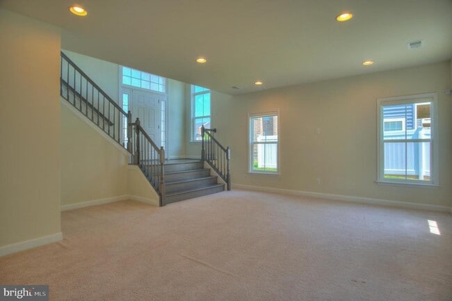 Building Photo - 42629 Oak Pk Sq