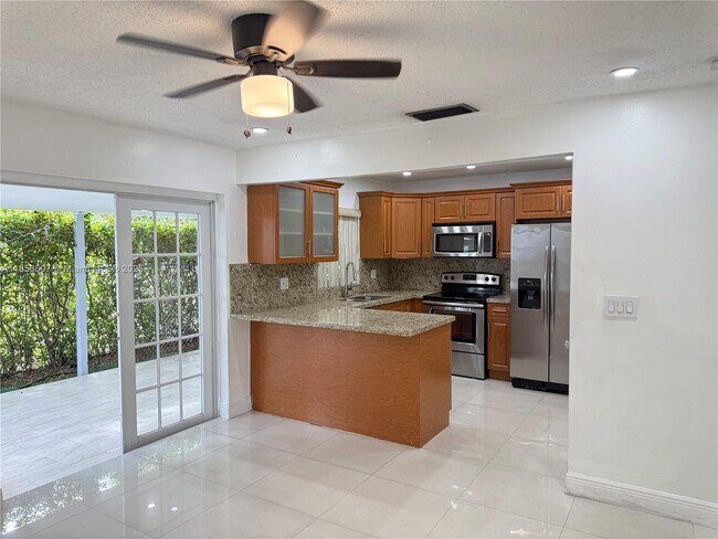 Foto del edificio - 2322 SW 106th Ct