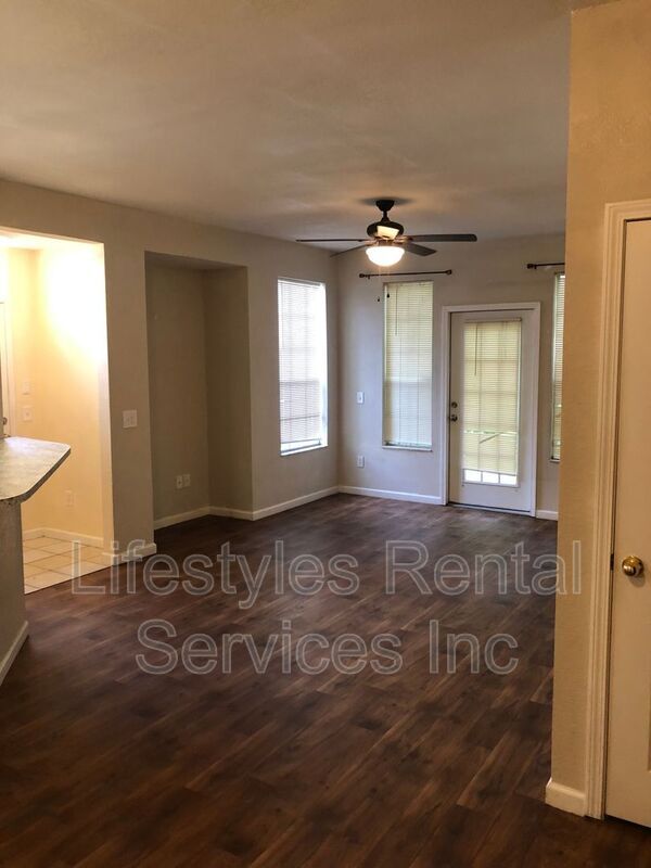 Building Photo - 13703 Richmond Park Dr N