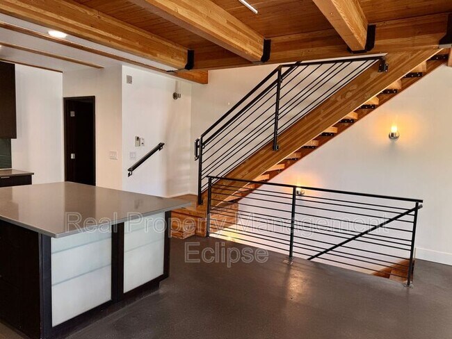 Foto del edificio - 3819 Interlake Ave N