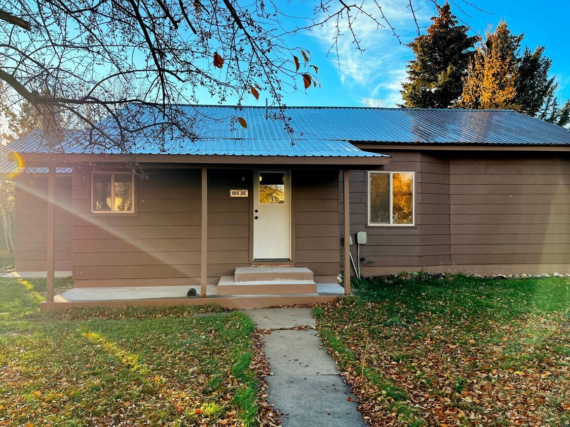 Primary Photo - Spacious, Updated Home in the Heart of Driggs