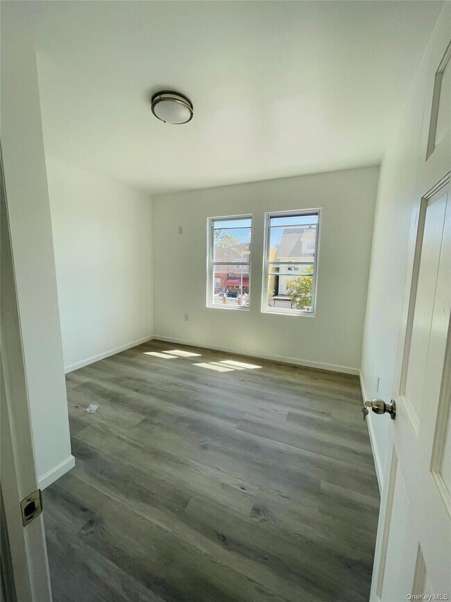 Foto del edificio - 50-52-52 48th St
