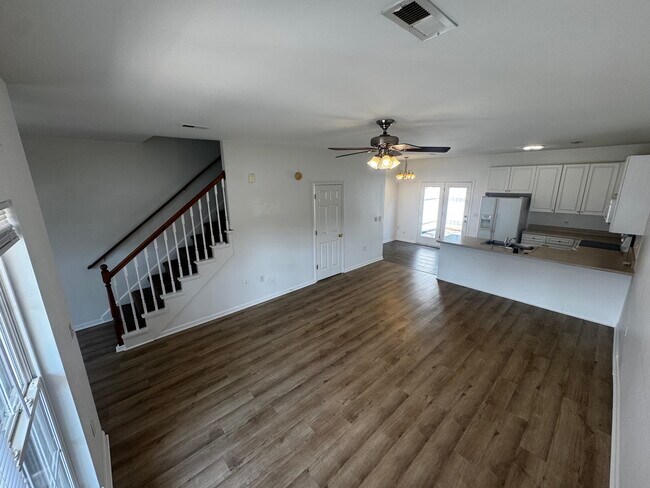 Building Photo - 14 Ridgestone Cir