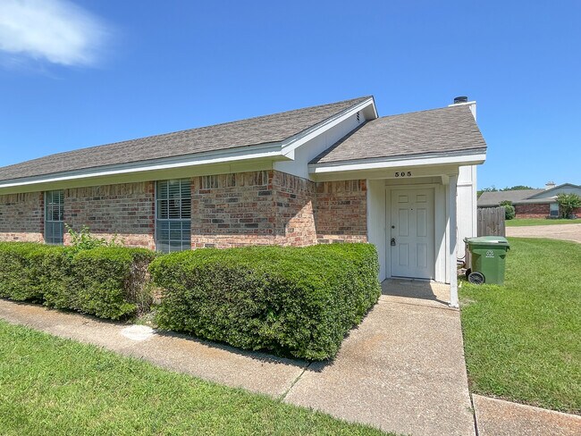 Foto del edificio - 505 N Old Temple Rd