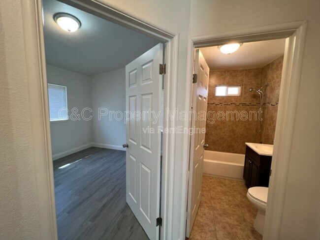 Foto del edificio - 2119 E Griffith Way