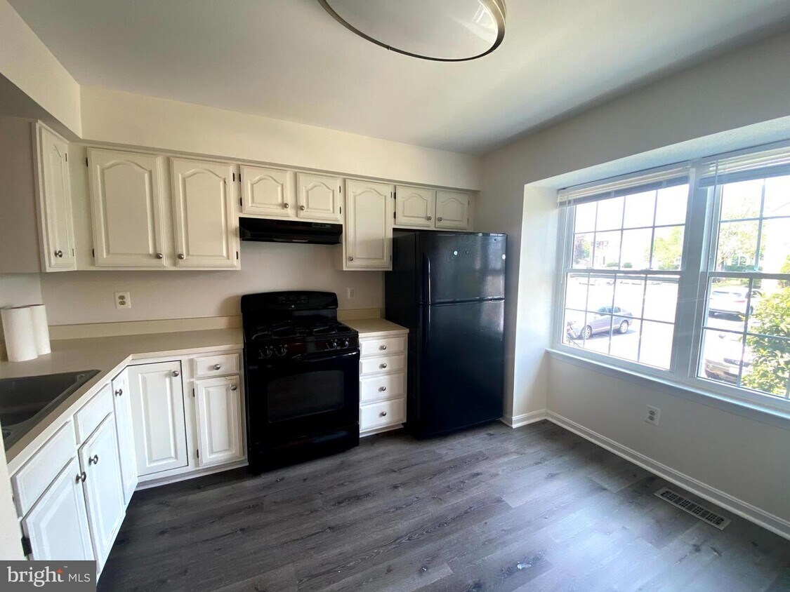 17929 Milroy Dr, Dumfries, VA 22026 Townhouse for Rent in Dumfries, VA