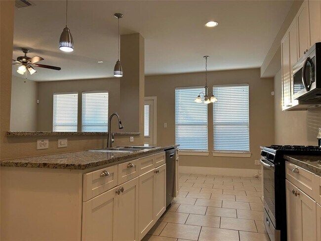 Foto del edificio - 206 Drake Run Ln