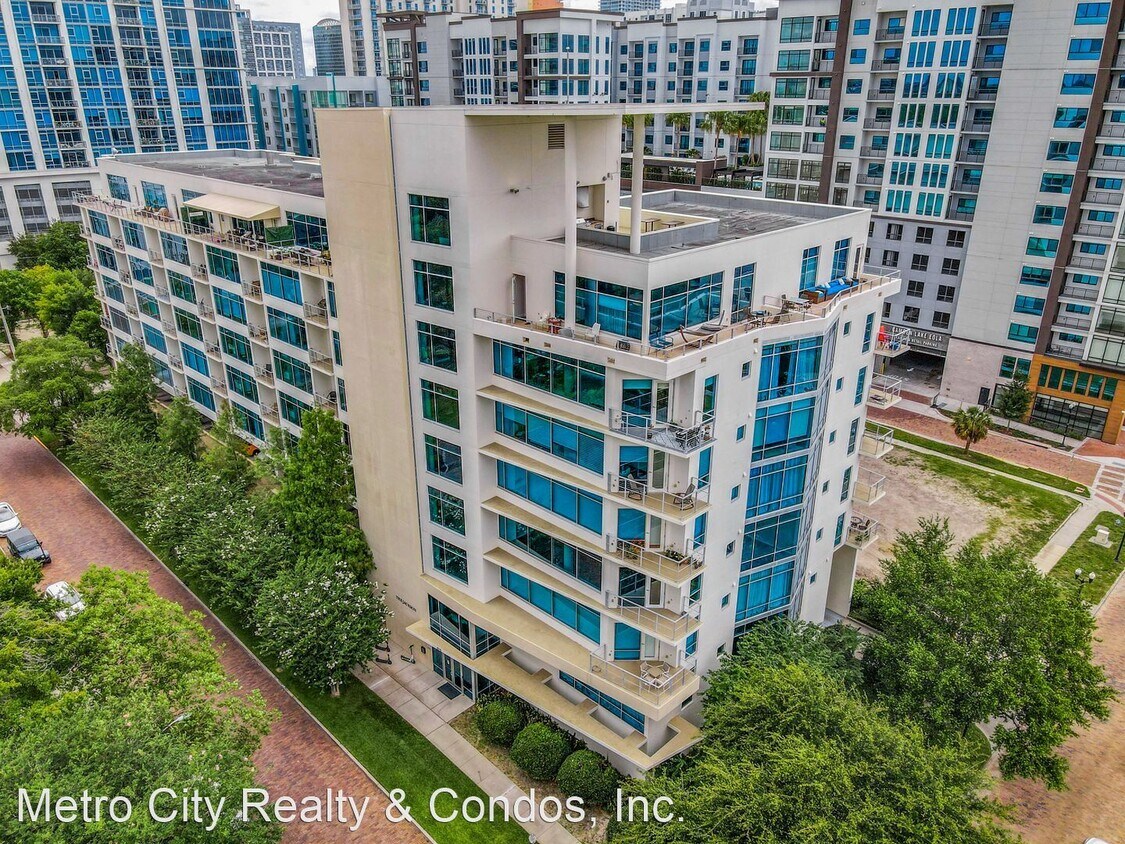 525 E Jackson St, Orlando, FL 32801