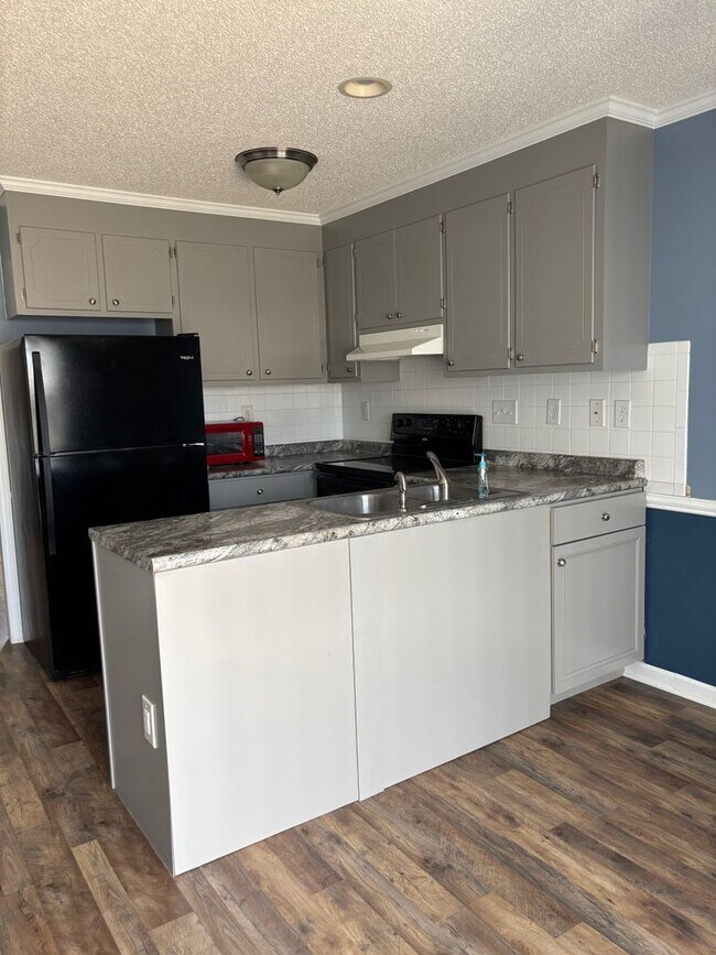 Foto del edificio - 2330 Vineyard Dr