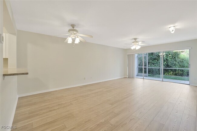 Foto del edificio - 292 Belina Dr