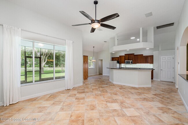 Foto del edificio - 2415 Grassmere Dr