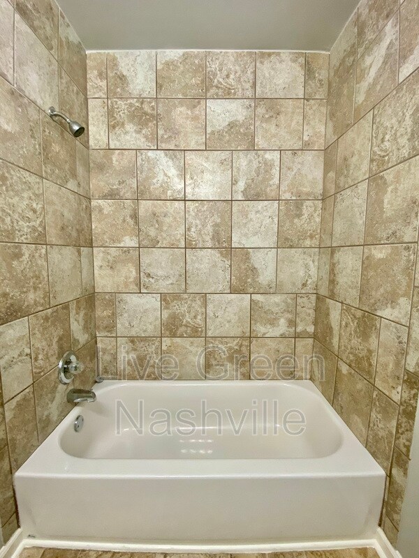 Foto del edificio - 833 Porter Rd