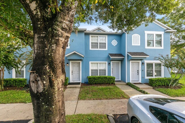 Photo - 337 Wilton Cir Townhome