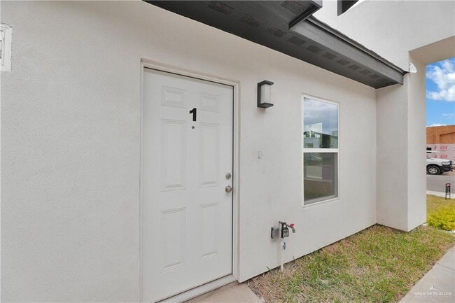 Foto del edificio - 18 E 24th St