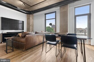 Building Photo - 113 N Bread St
