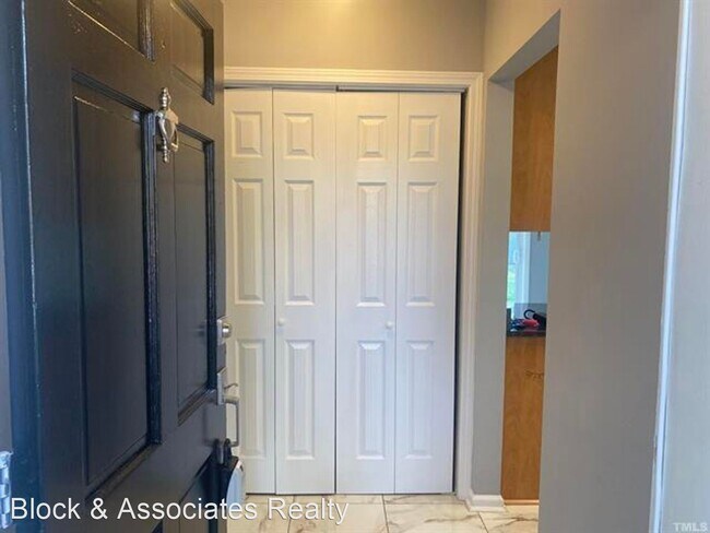 Foto del edificio - 3 br, 2 bath House - 600 E Millbrook Road