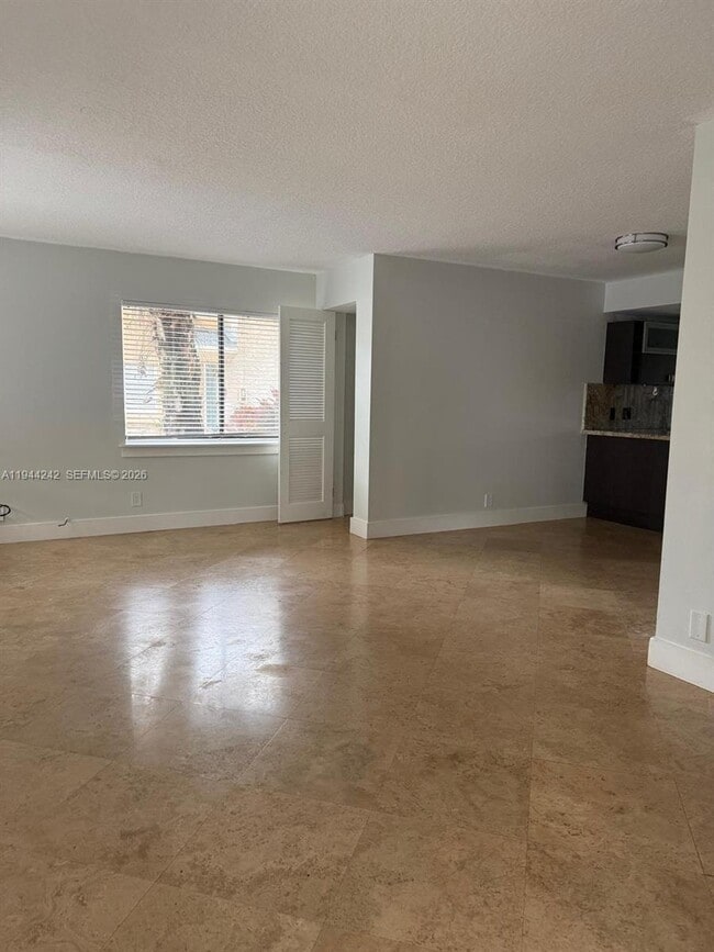 Building Photo - 118 Wimbledon Lakes Dr