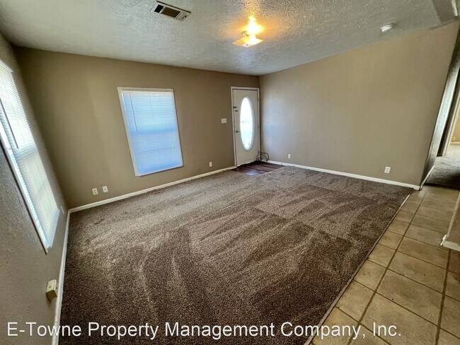 Foto del edificio - 3 br, 1.5 bath House - 203 S 2nd
