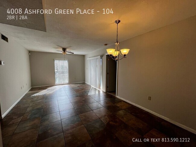 Building Photo - Well Kept Tampa Condo
