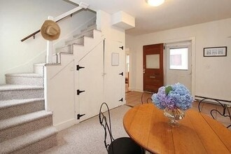 Building Photo - 42 Lee Ave