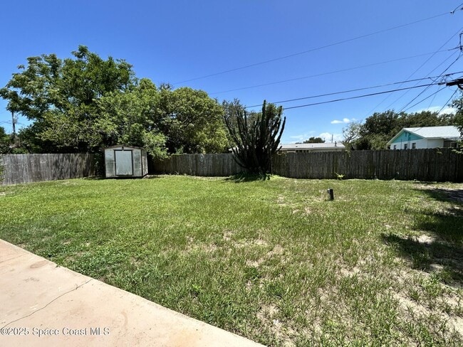 Building Photo - 925 Penny Dr