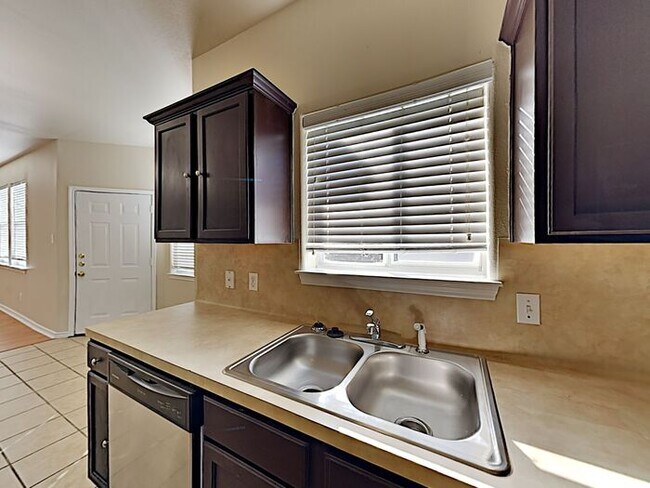 Foto del edificio - No Application Fees* $500 off 1st Months R...