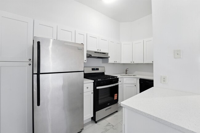 Building Photo - 136A Clendenny Ave
