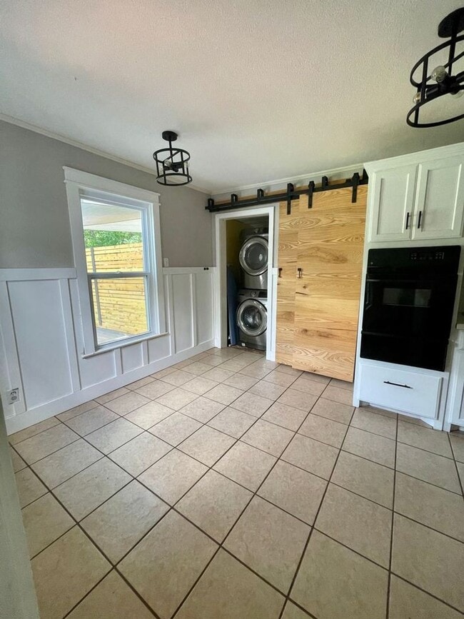 Foto del edificio - 849 Ballinger St