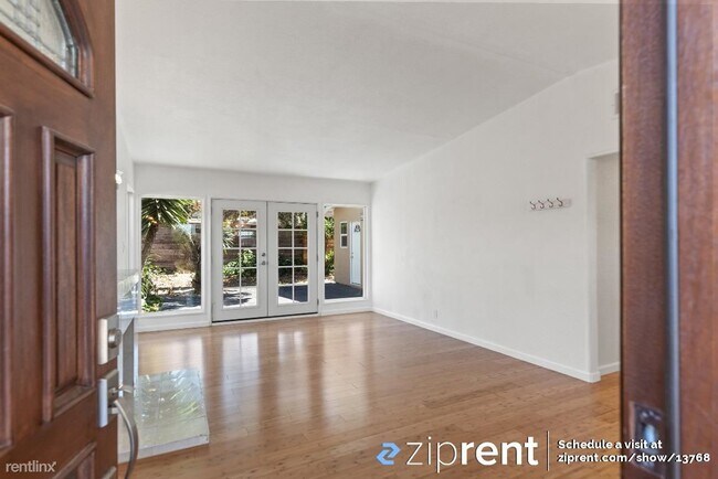 Foto del edificio - 3 br, 3 bath House - 1680 Tulane Avenue, E...