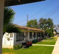 Building Photo - 840 N Angeleno Ave