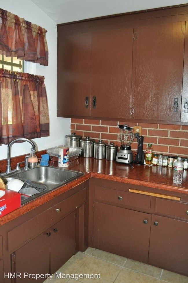 Building Photo - 3785 Windsong St