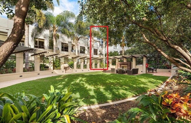 Área del parque del quinto piso - 700 W E St