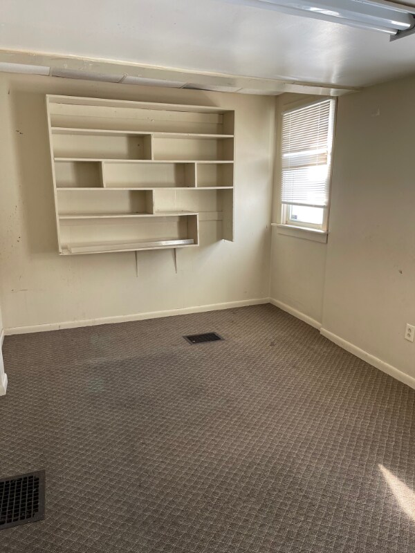 Foto del edificio - 627 W 17th St
