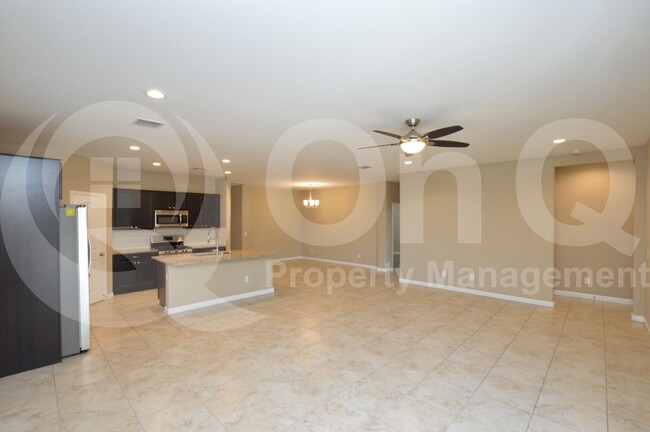 Building Photo - 10743 W Bronco Trail