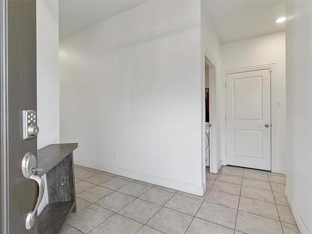 Building Photo - 1520 Summit View Ln
