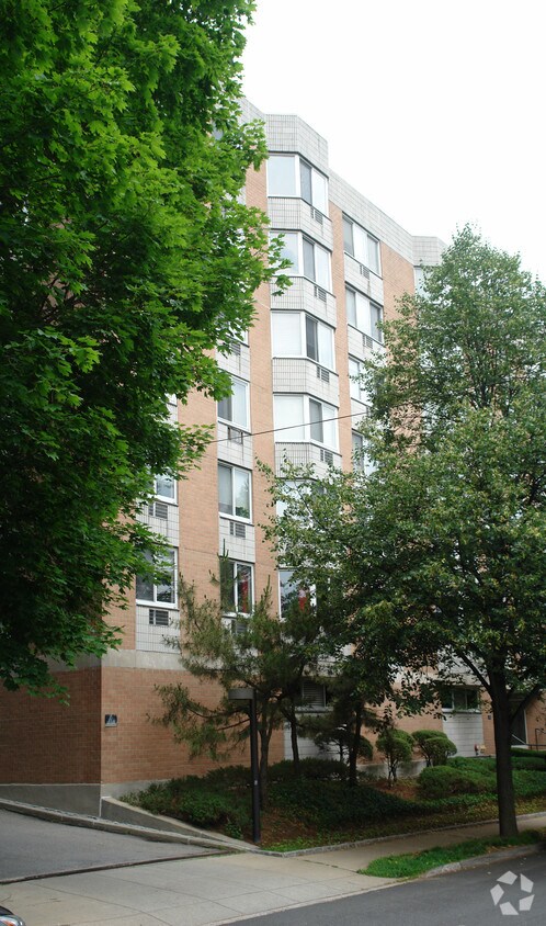 Building Photo - The Regency